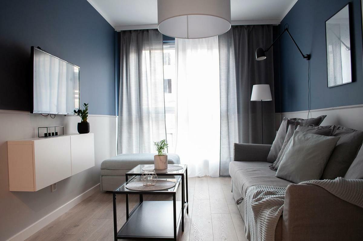 Navyblue Apartment Cracow Free Parking Tv คราคูฟ ภายนอก รูปภาพ