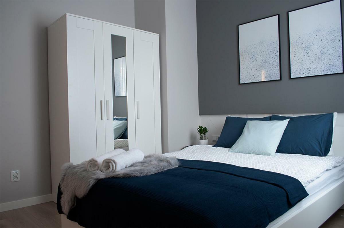 Navyblue Apartment Cracow Free Parking Tv คราคูฟ ภายนอก รูปภาพ